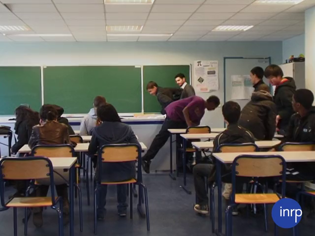 Vidéo néopass : entrée en classe Romain
